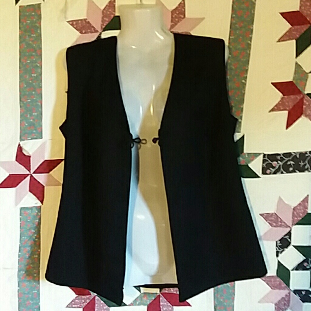 Handmade Flower Closure Vest